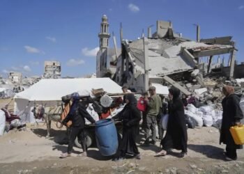 A day after airstrikes, Israel begins ground operations in Gaza