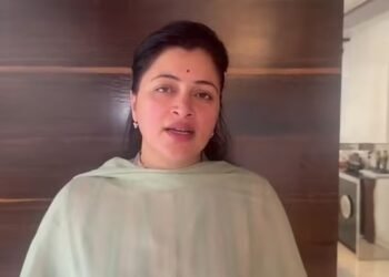 BJP’s Navneet Rana demands removal of Aurangzeb’s grave from Maharashtra