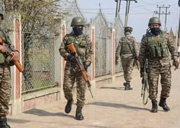 Infiltration bid by Pak Army foiled; 4-5 infiltrators gunned down