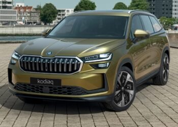 Skoda Kodiaq 2025 unveiled in India at 46.89 lakhs. Take a sneak peek into the stylish SUV