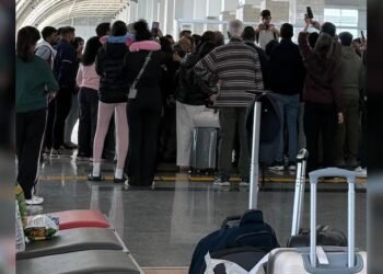 Over 250 Virgin Atlantic passengers stranded in Turkey for more than 40 hrs