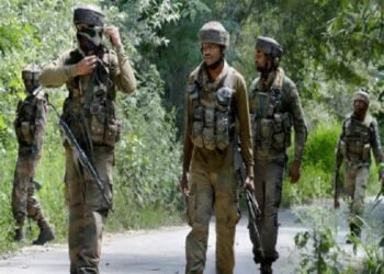 Kashmir: Forces kill 3 Lashkar men in anti-terror op