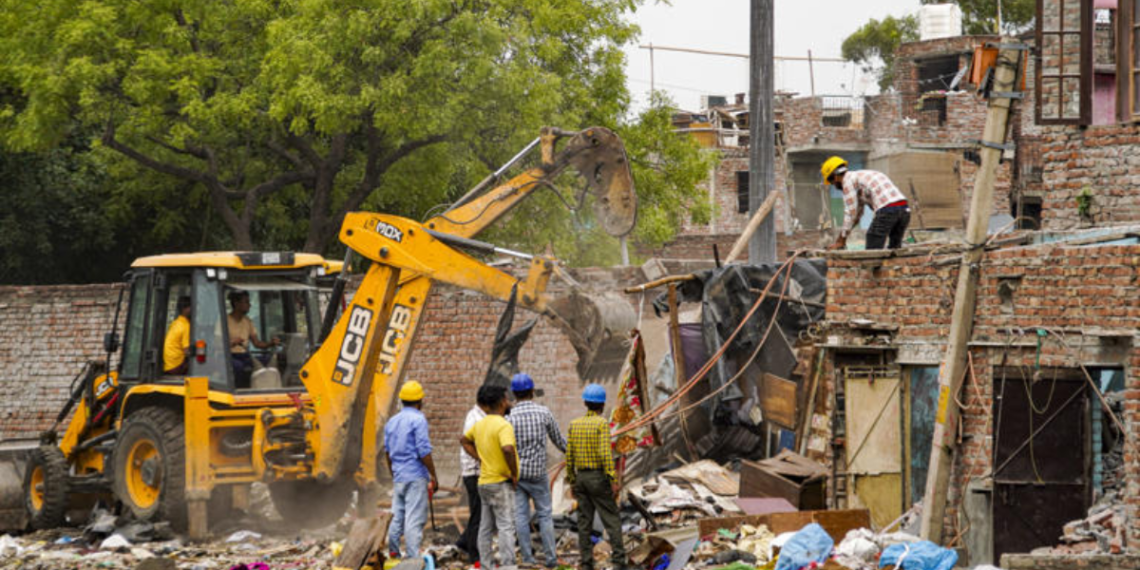 Taimoor Nagar, Delhi: Illegal Houses Razed For Drain Access!