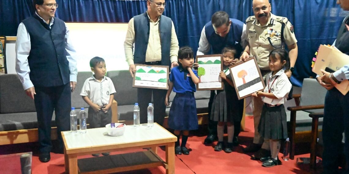 Home Secy Mohan Reviews Relief Camps in Churachandpur, Provides Healing Touch