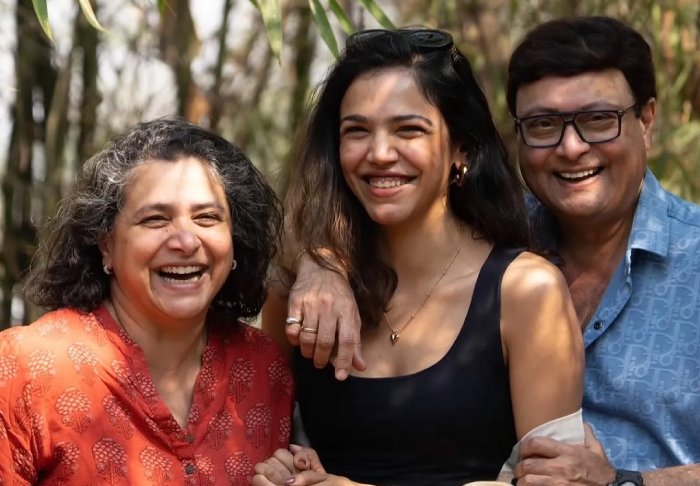 Shreya with parents Supriya and Sachin Pilgaonkar