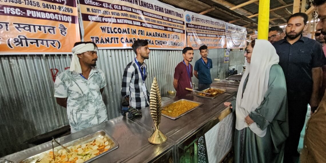 Pilgrims Defy Terror, Throng Jammu for Amarnath Yatra