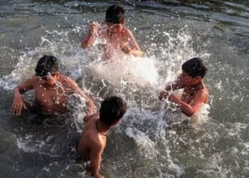 Heatwave continues, Srinagar swelters at 37.4 degrees