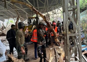 Landslide Hits Vaishno Devi Shrine Track in Reasi, One Devotee Dead, nine Injured
