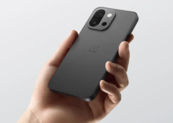 OnePlus 15 Leak Suggests Major Design Overhaul; Circular Camera Layout Likely Dropped