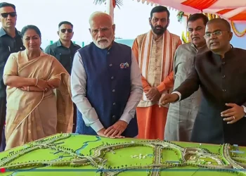 “‘Modi! Modi!’ Echoes as PM Unveils Delhi’s Road Projects”