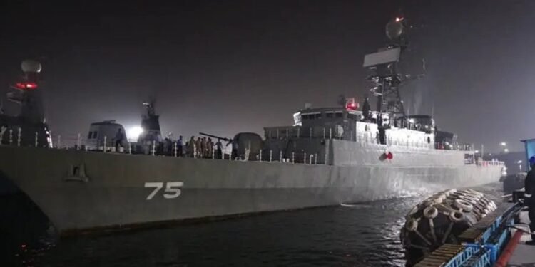 Submarine Strike Sinks Iranian Ship, Over 100 missing