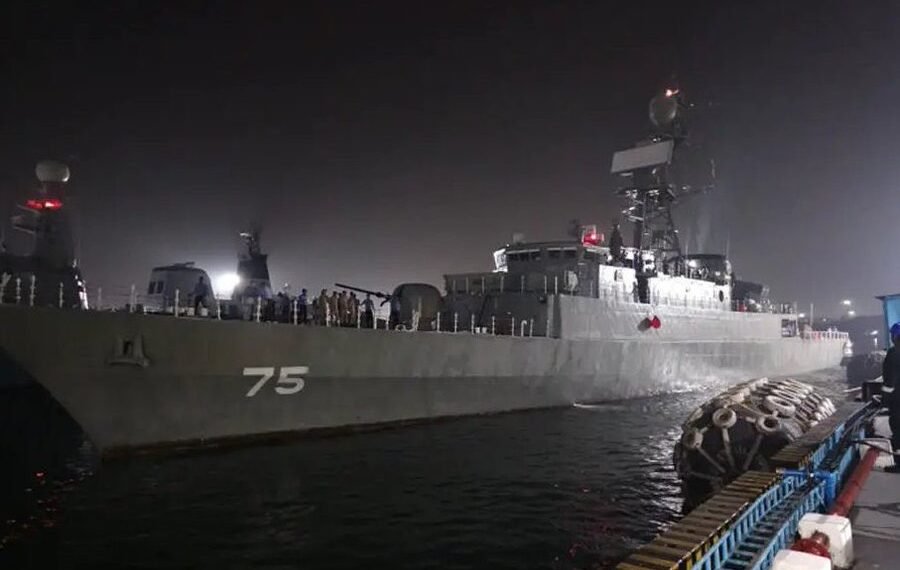 Submarine Strike Sinks Iranian Ship, Over 100 missing