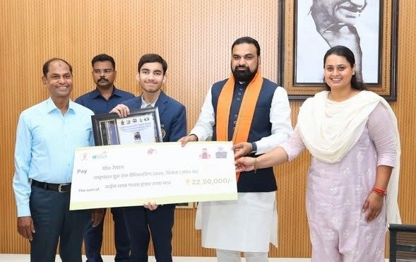 Bihar has a new chess hero, and his name is Reyan Md. Still young, he is already being talked about as someone who could become Bihar's first-ever Grandmaster (GM) : the highest title in chess - Power Corridors