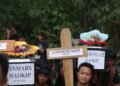 Manipur: In a Massive Coffin Rally, Thousands Escort Kuki-Zo Victims to Final Resting Place