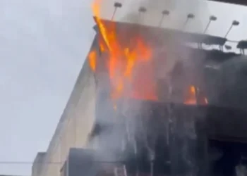 Uttam Nagar Fire:Three Storey Building Catches Fire in Delhi - Power Corridors
